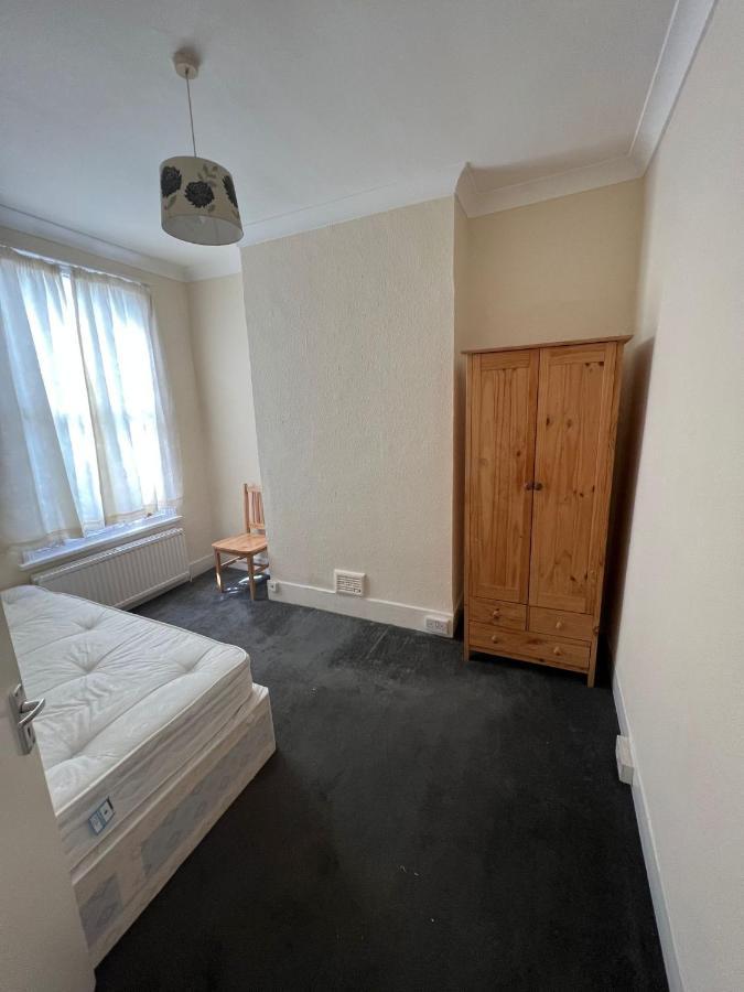 East London 2 Bedroom Apartment Exterior foto