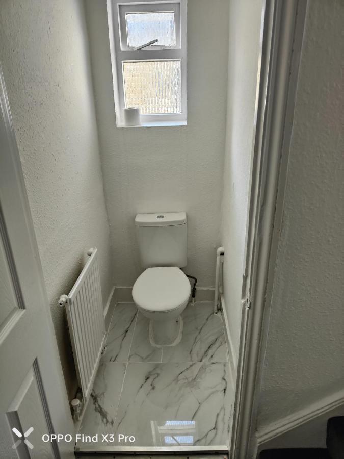 East London 2 Bedroom Apartment Exterior foto